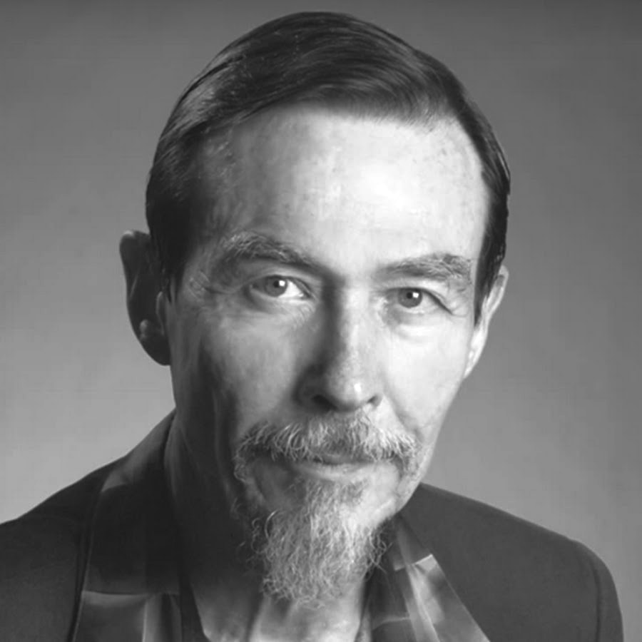 portrait of Caltech Engineering Professor Carver Mead